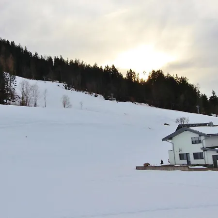 Spacious With Garden In Villa *