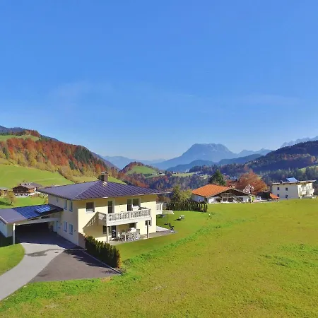 Spacious With Garden In